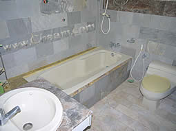 Marble bathrooms in Cha-Am Villa