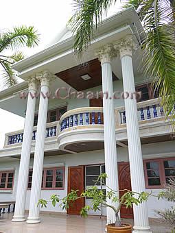 Villa with 2 balcony for sale