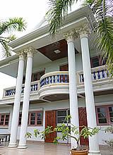 Luxury Villa in Cha-Am for Sale