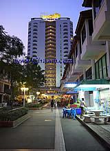 Nightlife in Cha-Am