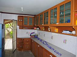 Villa with kirchen with terrace