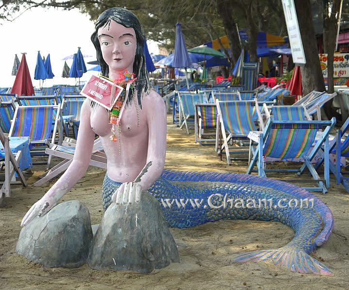 Mermaid helped prince Phra Apai Mani to escsape