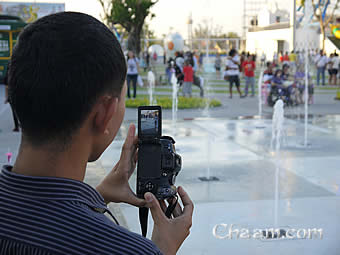 Young Thai couples enjoy the Santorini park